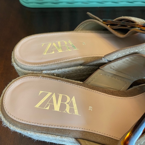 Zara Women's Tan Suede Platform Sandals - Picture 6 of 9